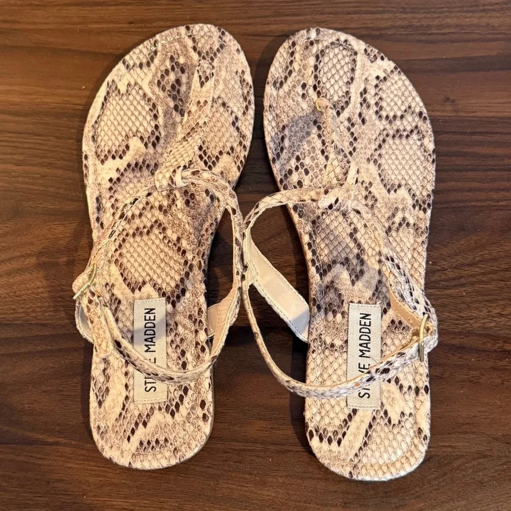 Steve Madden Surferr Snakeskin Print Thong‎ Sandals Womens 10 Flat Strappy Tan